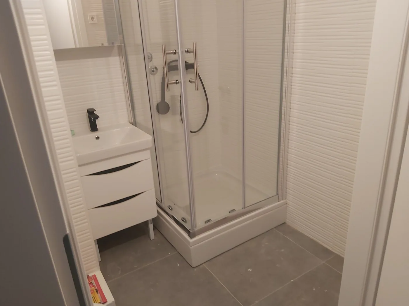 Primjer izvedene adaptacije – adaptacija kupaonice 4,5–5,5 m²