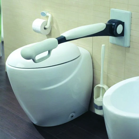 WC školjka s potpornim rukohvatom